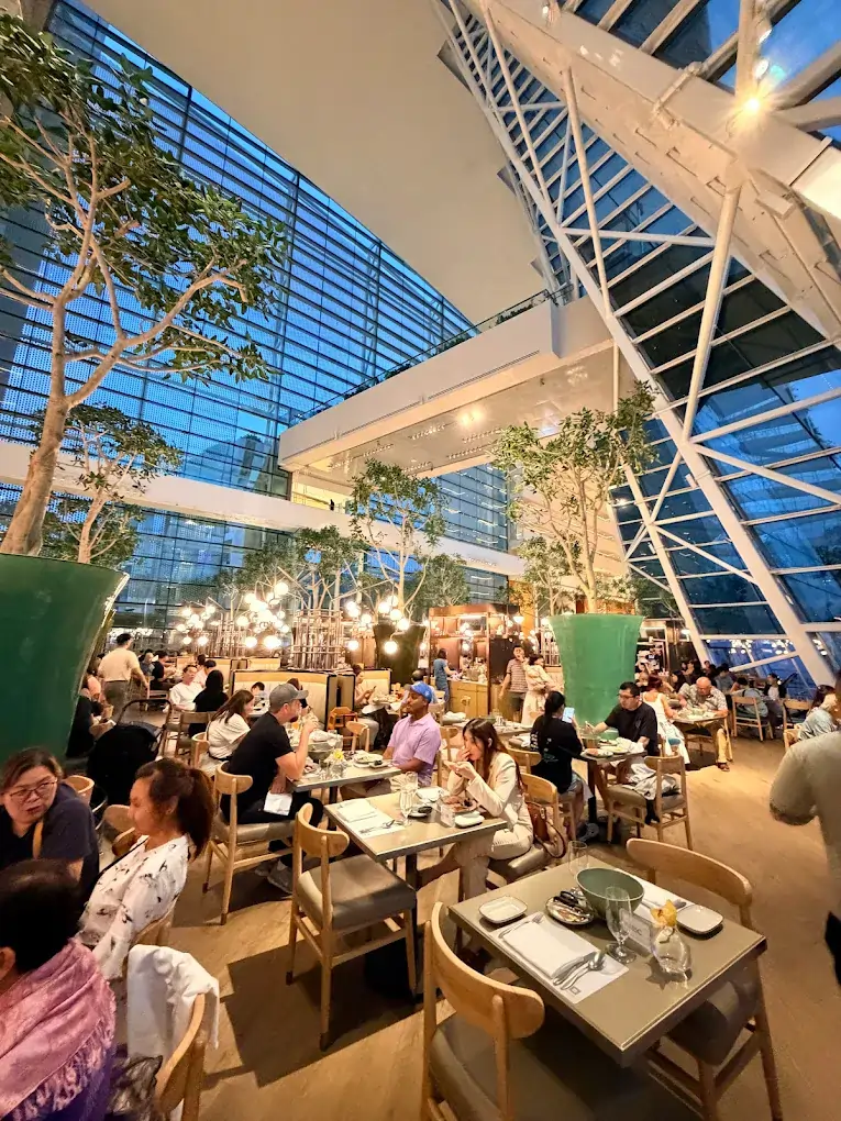 20 Best Buffets in Singapore (2026): Seafood, Hotel & 1-for-1 Deals 3 RISE Restaurant (Marina Bay Sands) Best Buffets in Singapore