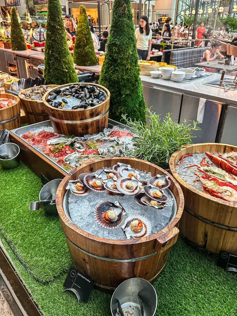 20 Best Buffets in Singapore (2026): Seafood, Hotel & 1-for-1 Deals 10 CLOVE (Swissôtel The Stamford Singapore) Best Buffets in Singapore