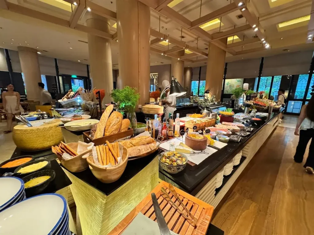 20 Best Buffets in Singapore (2026): Seafood, Hotel & 1-for-1 Deals 21 Oscars (Conrad Centennial Singapore) Best Buffets in Singapore