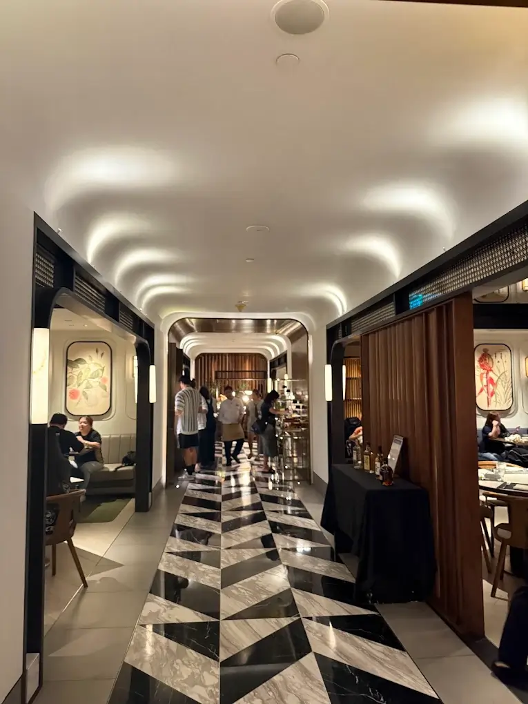 20 Best Buffets in Singapore (2026): Seafood, Hotel & 1-for-1 Deals 35 Estate (Hilton Singapore Orchard) Best Buffets in Singapore