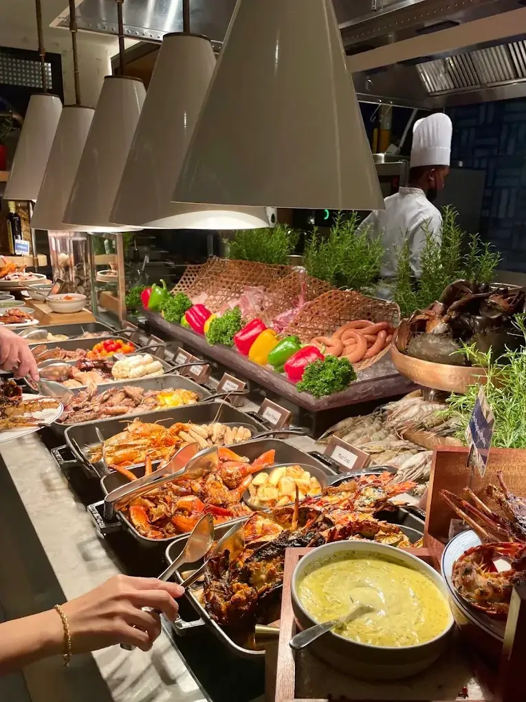 20 Best Buffets in Singapore (2026): Seafood, Hotel & 1-for-1 Deals 36 Estate (Hilton Singapore Orchard) Best Buffets in Singapore