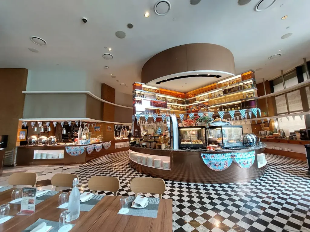 20 Best Buffets in Singapore (2026): Seafood, Hotel & 1-for-1 Deals 37 Food Capital (Grand Copthorne Waterfront Singapore) Best Buffets in Singapore