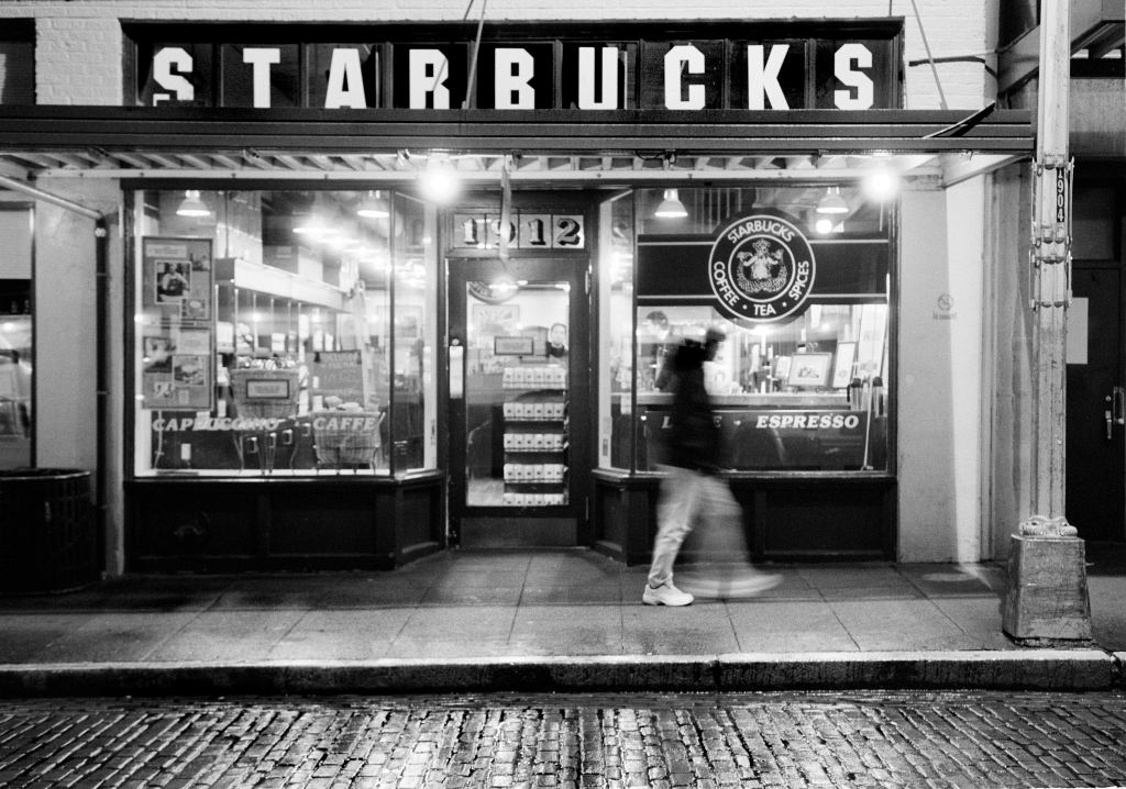 Starbucks Singapore Review: Menu, Prices, Location & Honest Verdict (2026) 3 Starbucks Singapore Review: Menu, Prices, Location & Honest Verdict (2026)