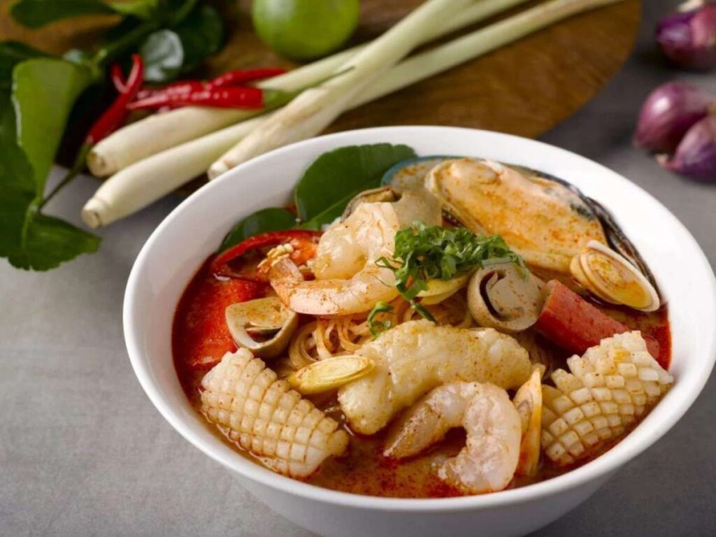 30+ Best Funan Food Places (2026): Halal, Cheap & Hidden Gems 11 Saap Saap Thai boat noodles and authentic Thai comfort food – Best Funan Food Places