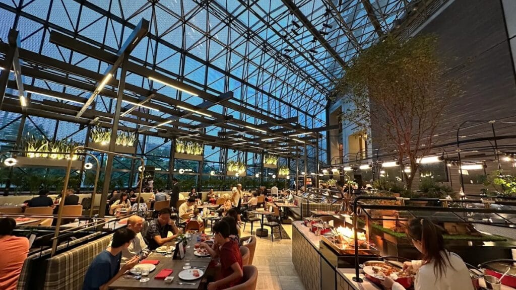 CLOVE Swissôtel The Stamford Buffet Review (Seafood, Prices & Highlights) 4 CLOVE Ambiance